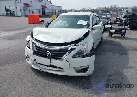 2015 Nissan Altima 2.5 Sv из США, поврежденный, VIN 1N4AL3AP8FC569099